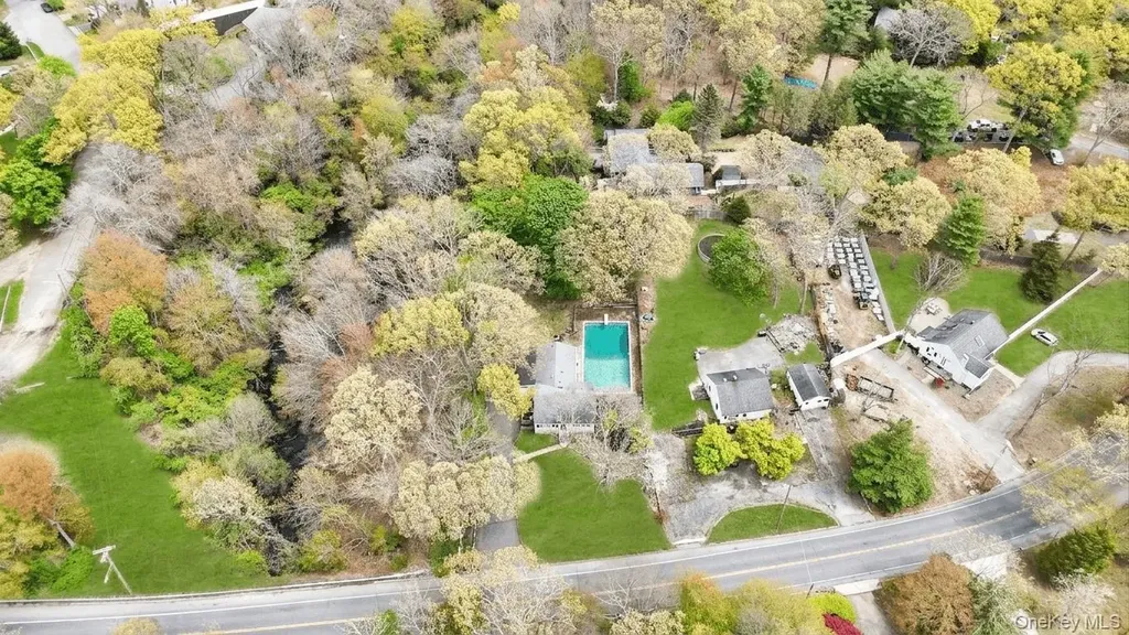79 Brooksite Drive Smithtown NY 11787