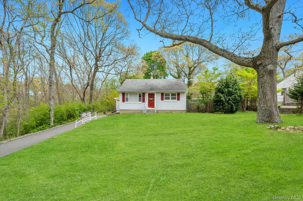 79 Brooksite Drive Smithtown NY 11787