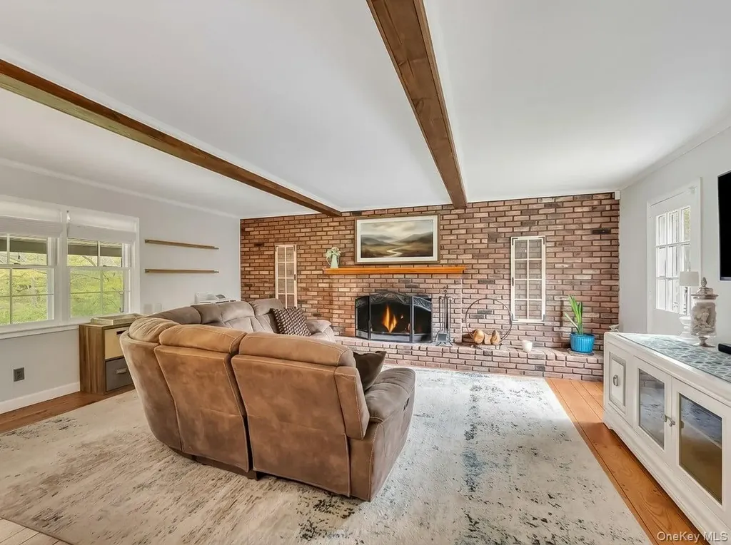 79 Brooksite Drive Smithtown NY 11787