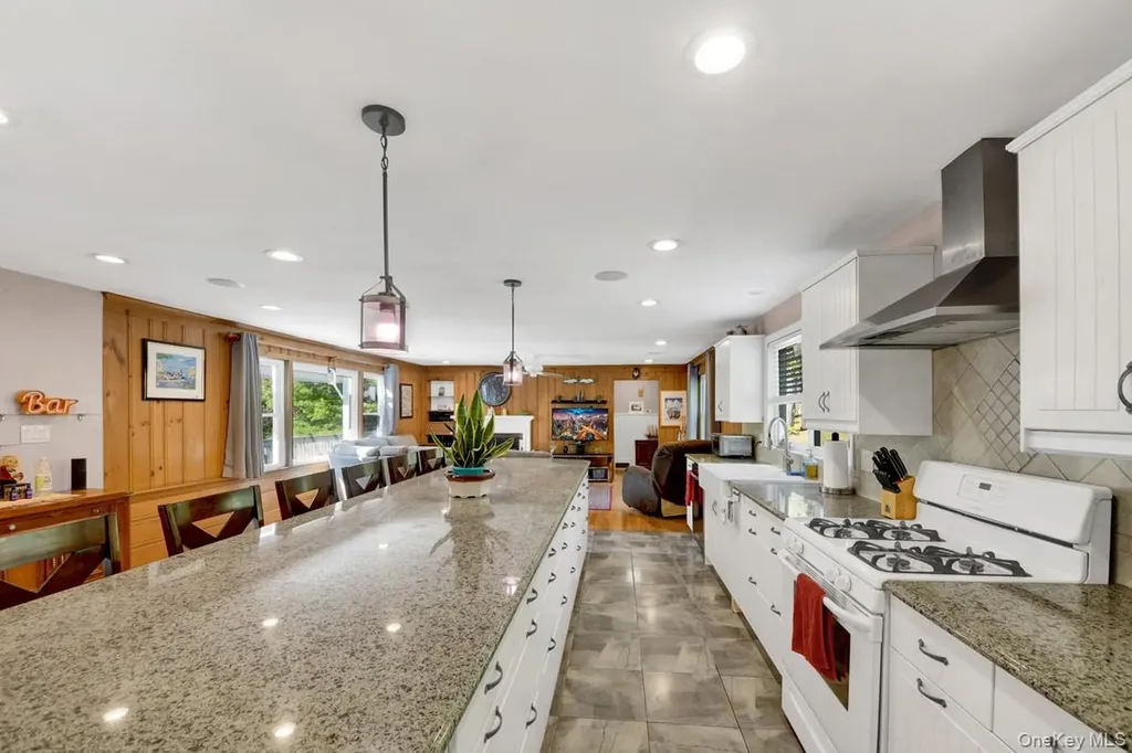 225 Lafayette Avenue Cortlandt Manor NY 10567