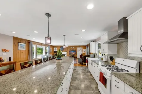 225 Lafayette Avenue Cortlandt Manor NY 10567