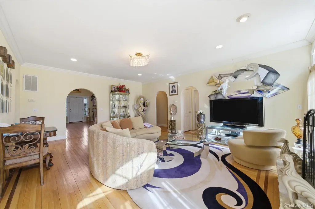 2 Deepwells Lane Saint James NY 11780