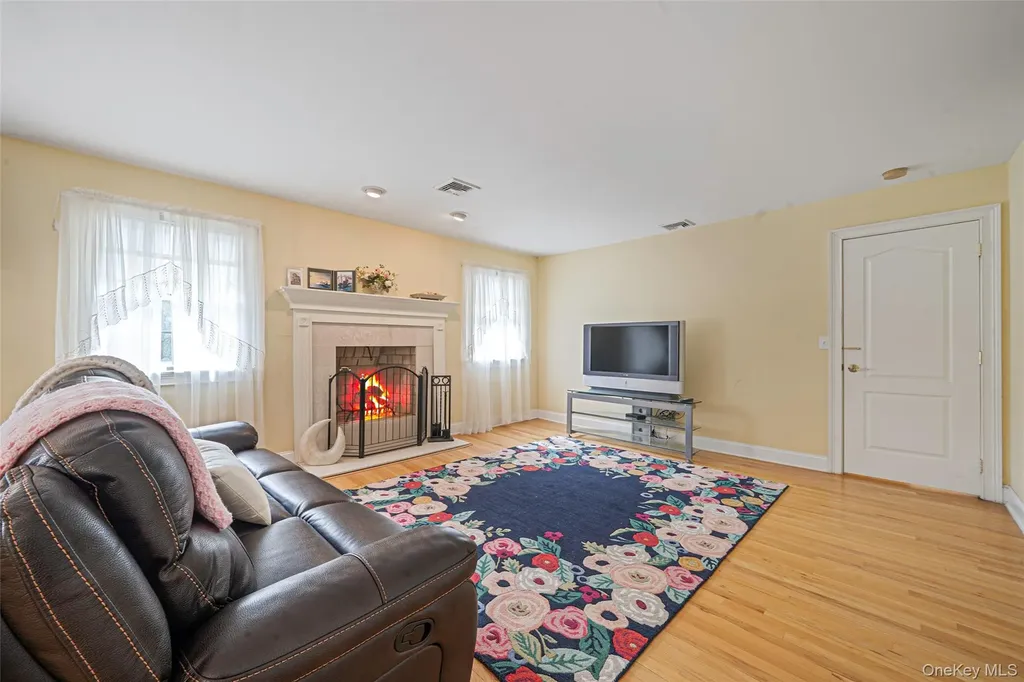 2 Deepwells Lane Saint James NY 11780