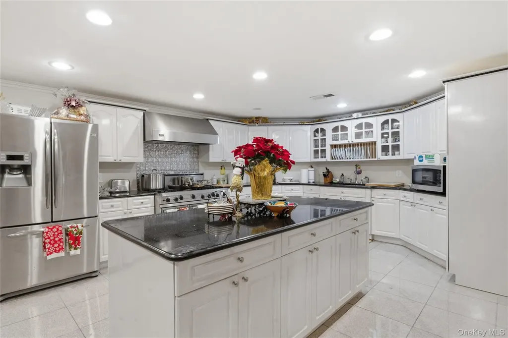 2 Deepwells Lane Saint James NY 11780