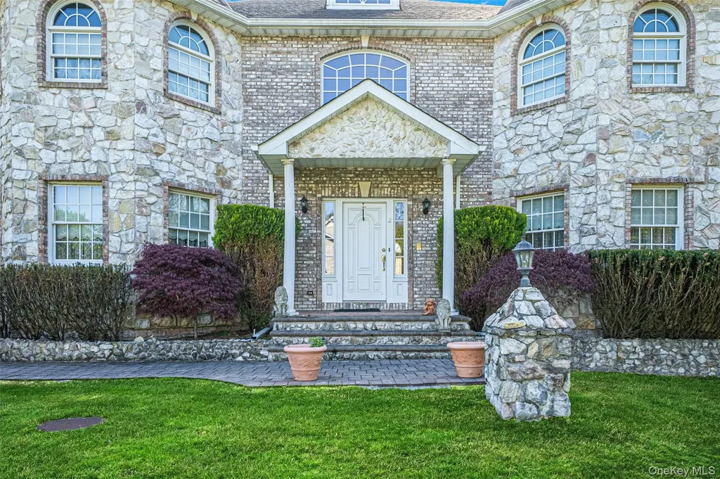 2 Deepwells Lane Saint James NY 11780