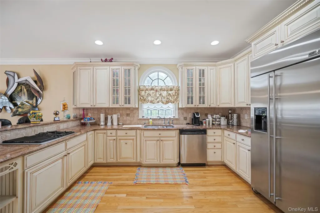 2 Deepwells Lane Saint James NY 11780
