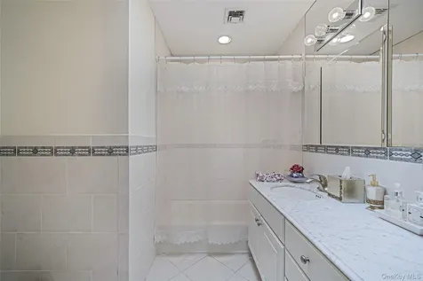 2 Deepwells Lane Saint James NY 11780
