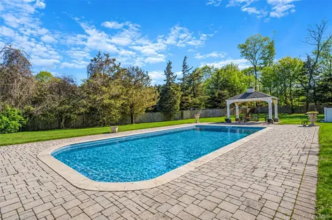 2 Deepwells Lane Saint James NY 11780