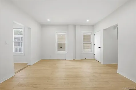 184 Hillside Avenue Mount Vernon NY 10553