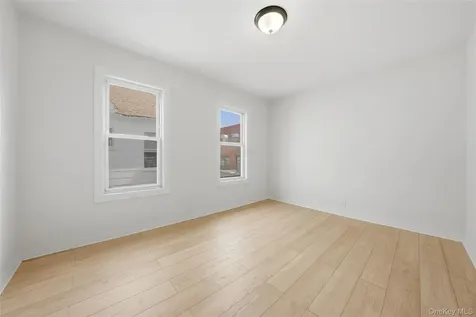184 Hillside Avenue Mount Vernon NY 10553