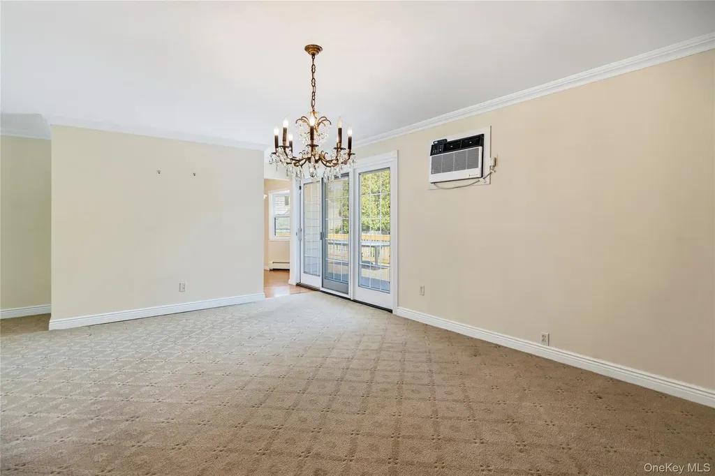 14 Harbor Lane Glen Head NY 11545