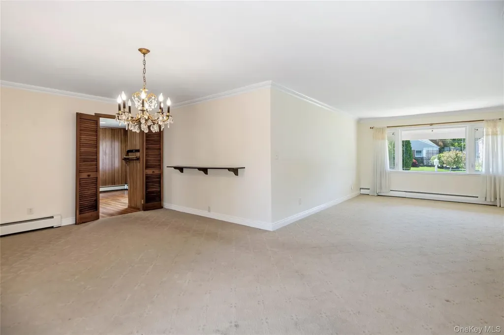 14 Harbor Lane Glen Head NY 11545