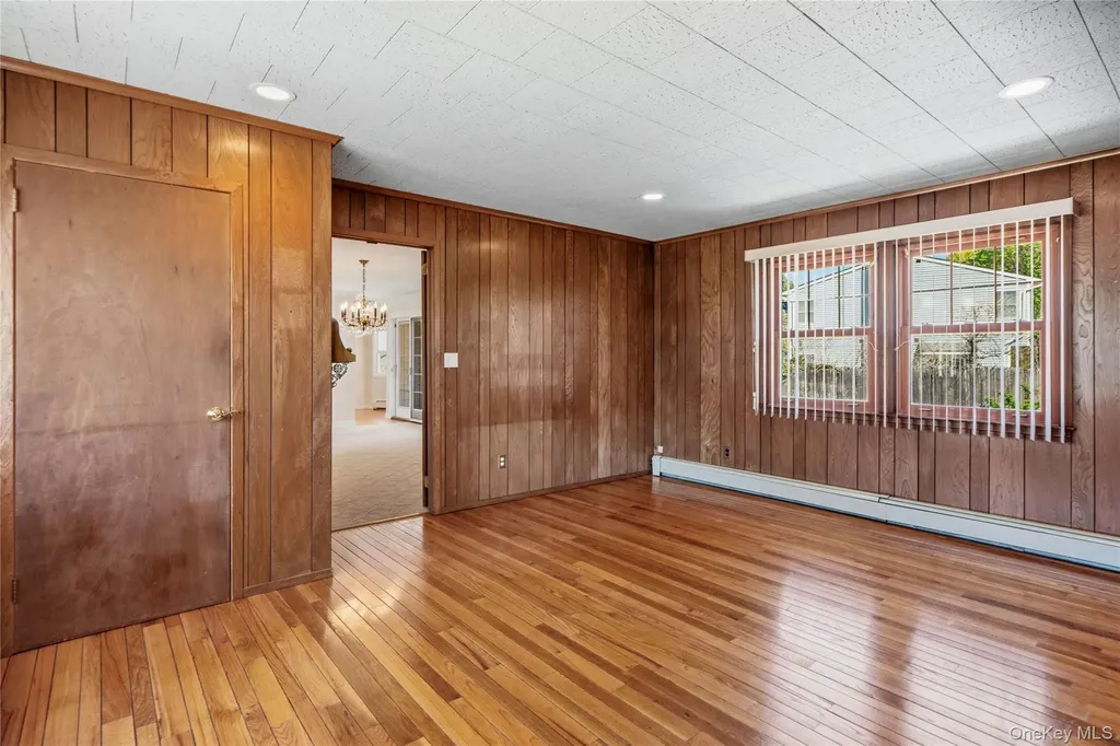 14 Harbor Lane Glen Head NY 11545