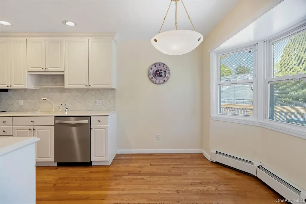 14 Harbor Lane Glen Head NY 11545