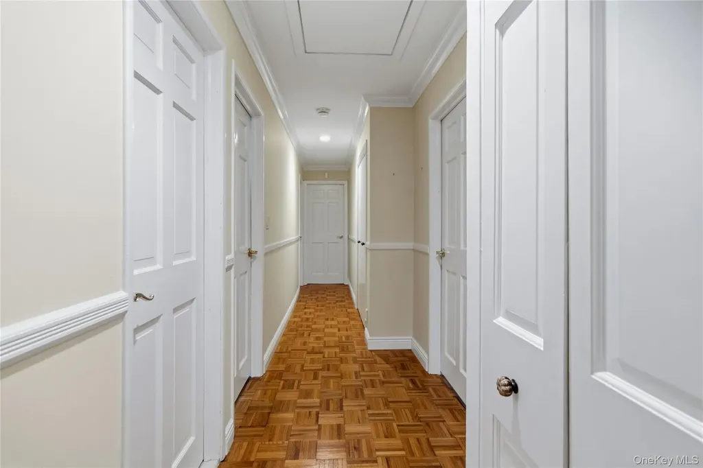 14 Harbor Lane Glen Head NY 11545