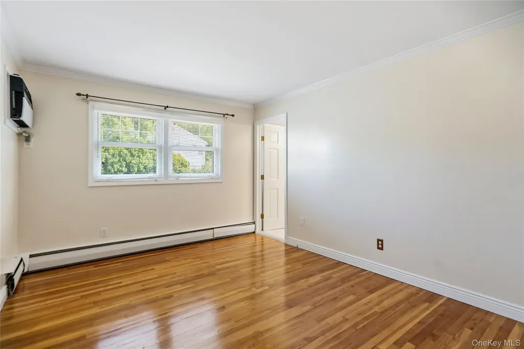 14 Harbor Lane Glen Head NY 11545