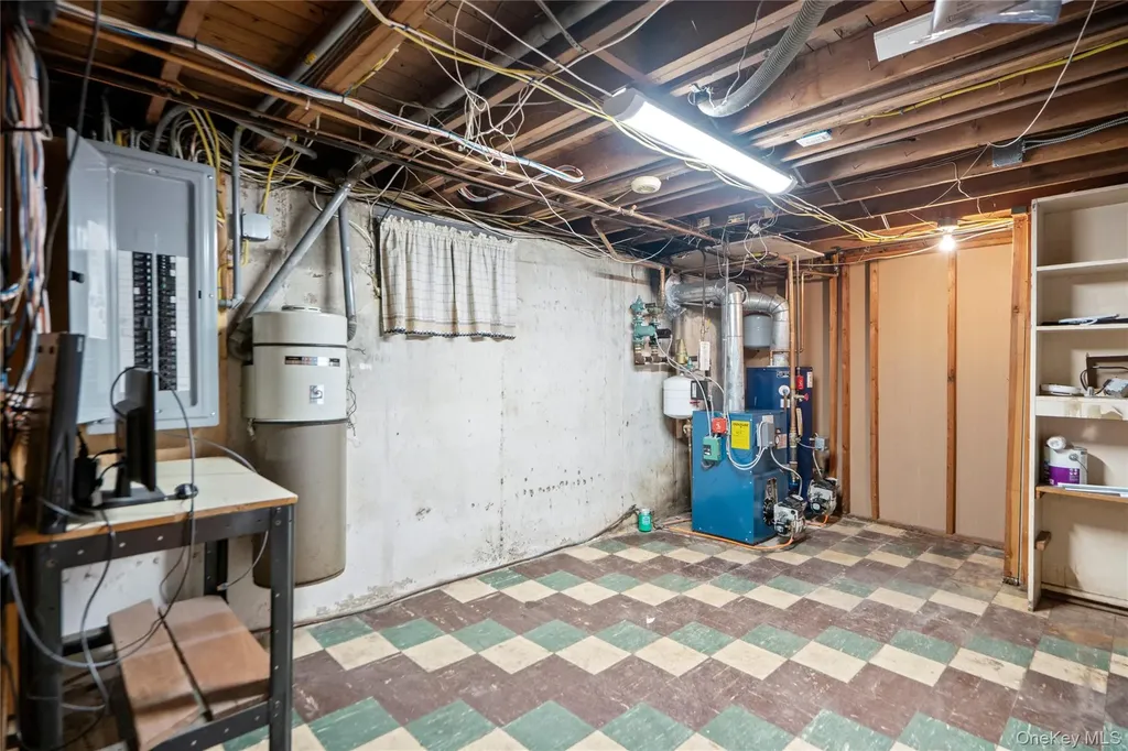 14 Harbor Lane Glen Head NY 11545