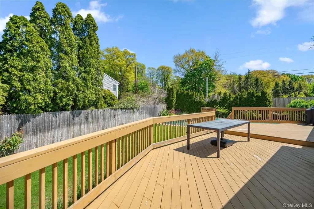 14 Harbor Lane Glen Head NY 11545