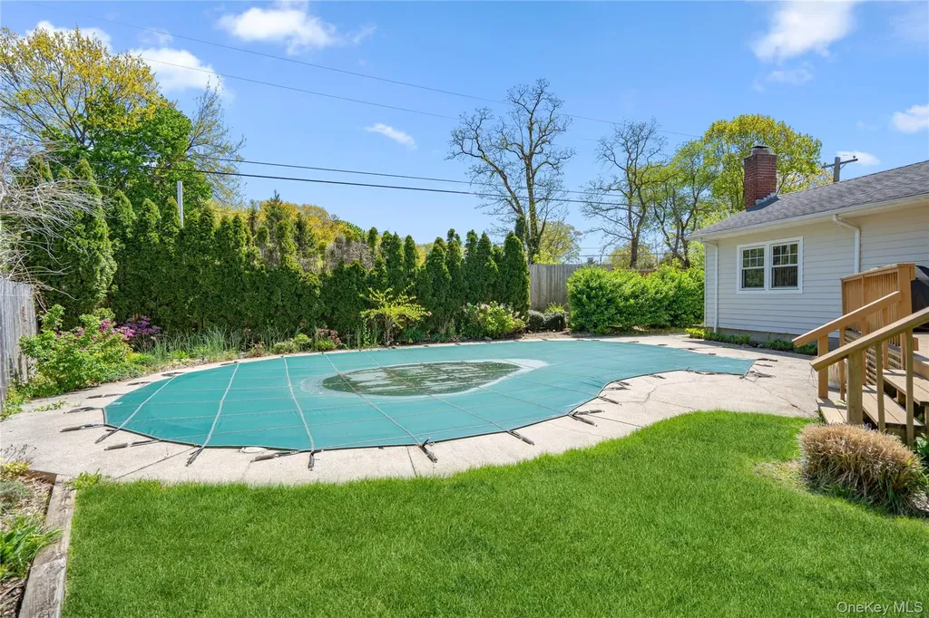 14 Harbor Lane Glen Head NY 11545