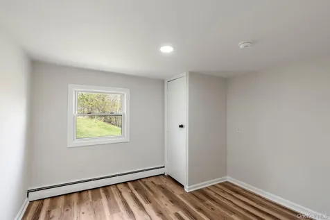 905 N Quaker Lane Staatsburg NY 12580
