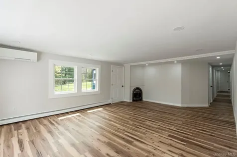 905 N Quaker Lane Staatsburg NY 12580