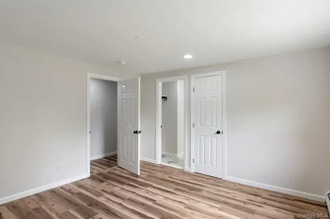 905 N Quaker Lane Staatsburg NY 12580
