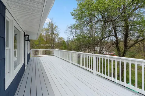 905 N Quaker Lane Staatsburg NY 12580