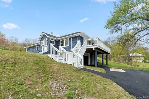 905 N Quaker Lane Staatsburg NY 12580