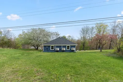 905 N Quaker Lane Staatsburg NY 12580