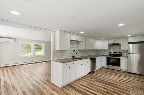 905 N Quaker Lane Staatsburg NY 12580
