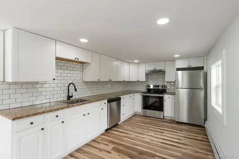 905 N Quaker Lane Staatsburg NY 12580