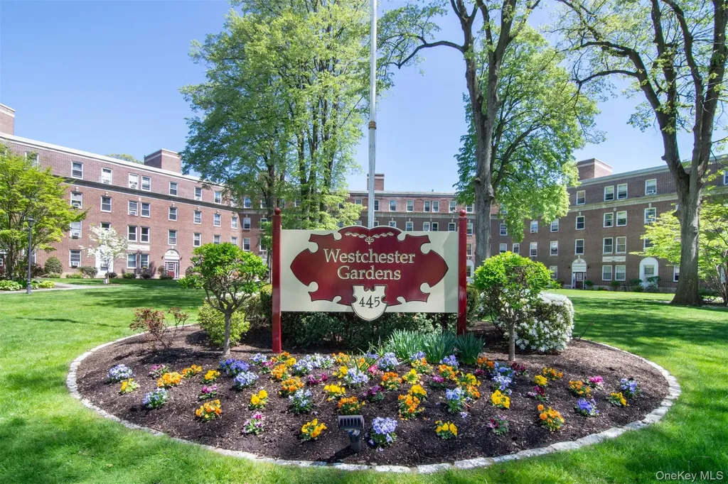 445 Gramatan Avenue Mount Vernon NY 10552