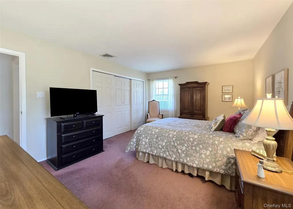 3 Memory Way Stony Brook NY 11790