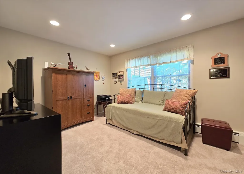 3 Memory Way Stony Brook NY 11790
