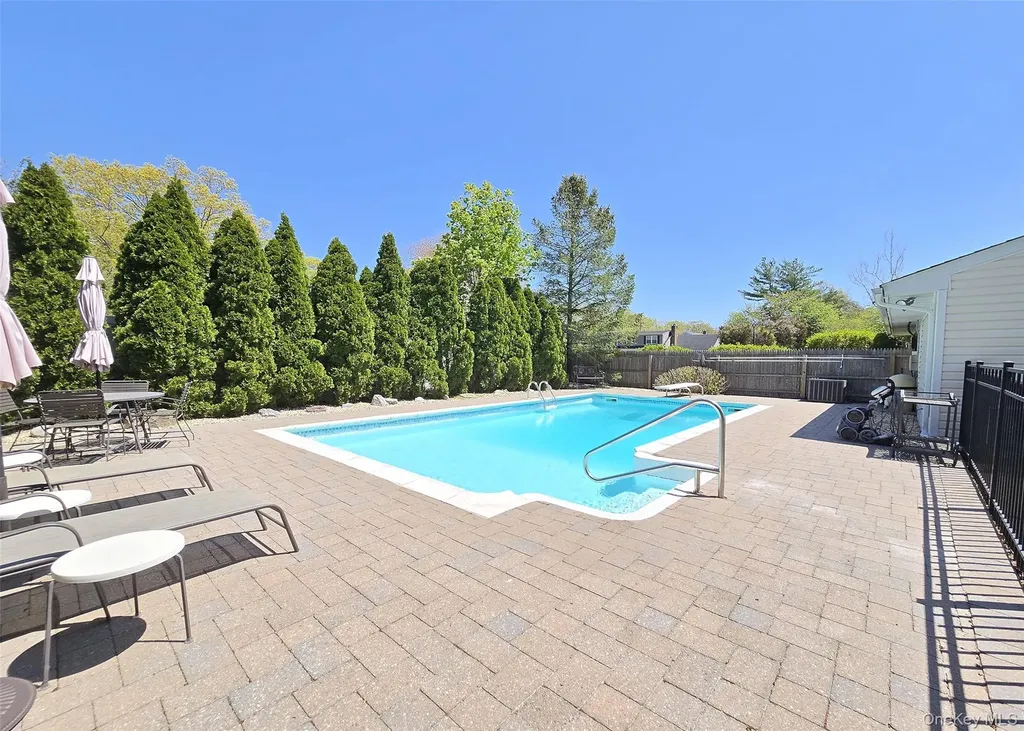 3 Memory Way Stony Brook NY 11790