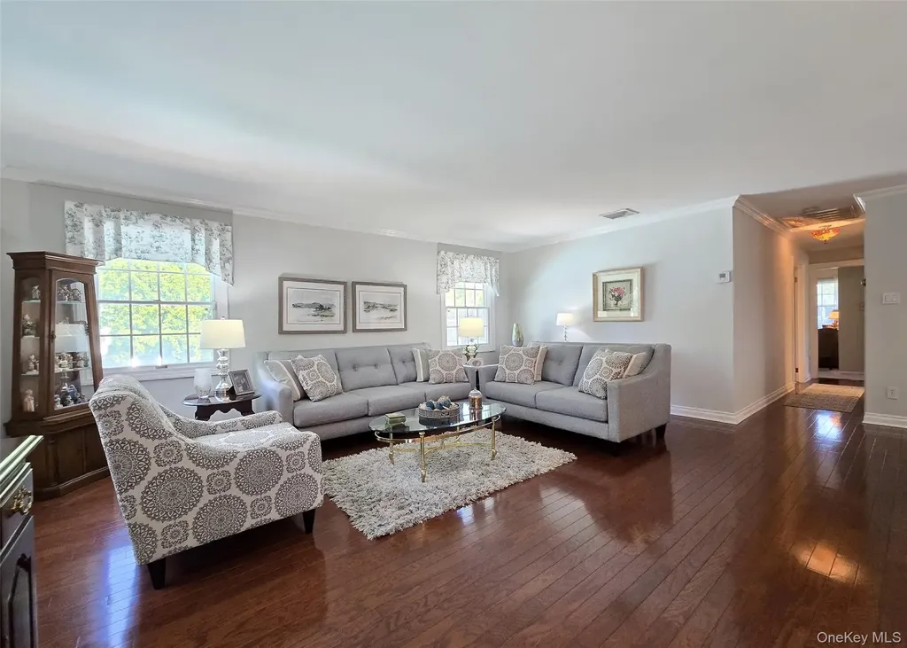3 Memory Way Stony Brook NY 11790