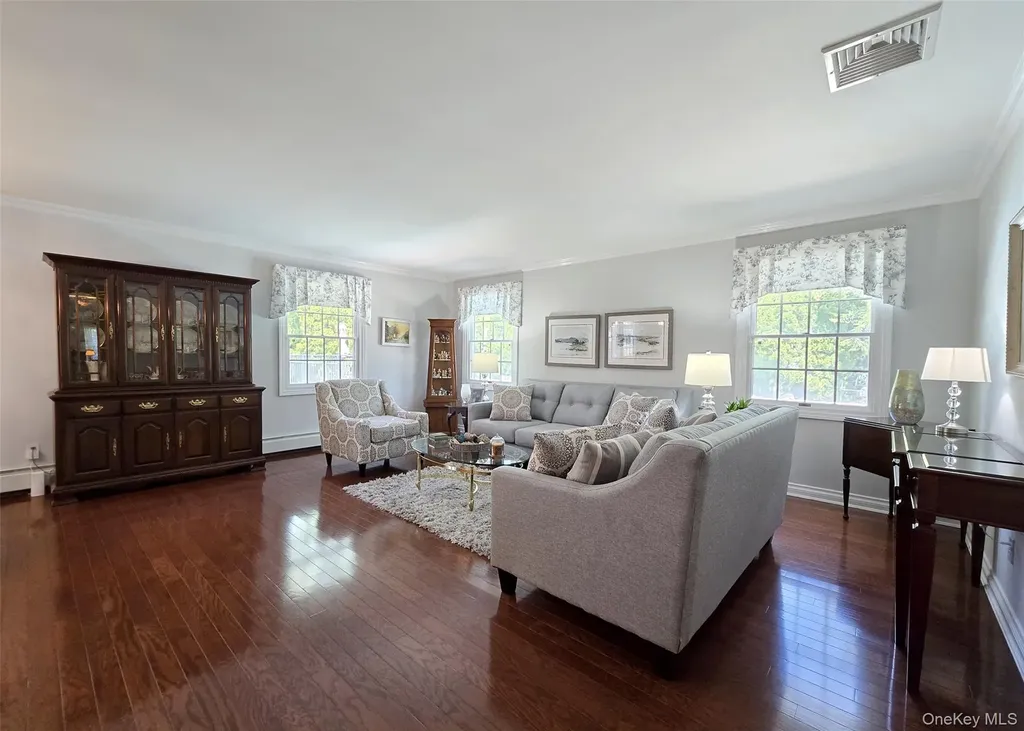 3 Memory Way Stony Brook NY 11790