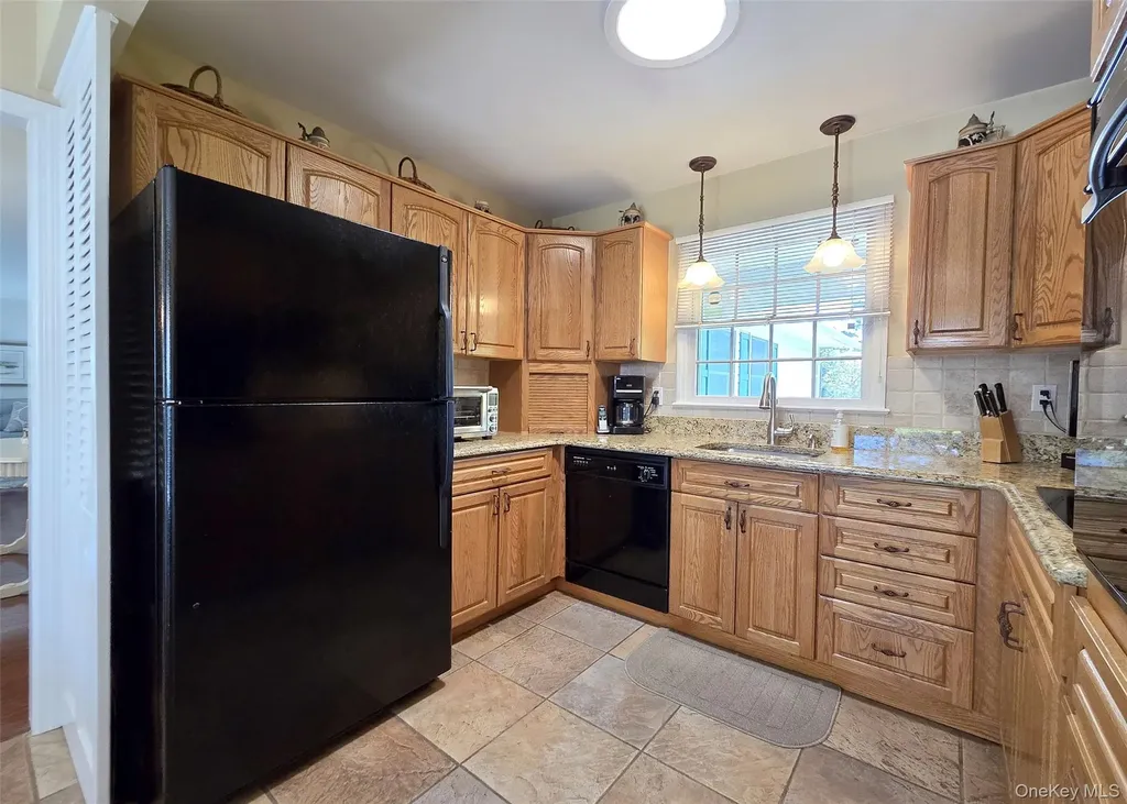 3 Memory Way Stony Brook NY 11790