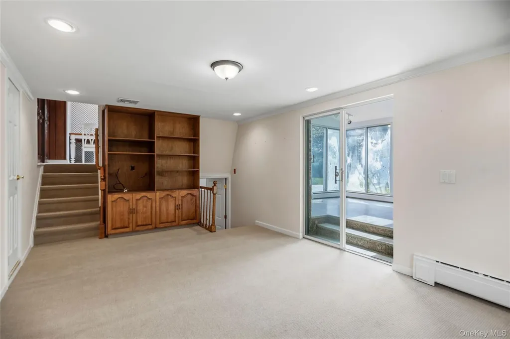 39 Morris Drive Syosset NY 11791