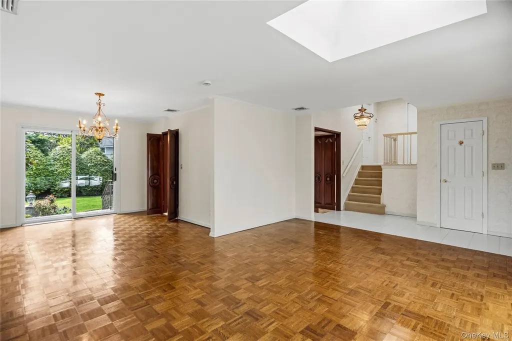 39 Morris Drive Syosset NY 11791