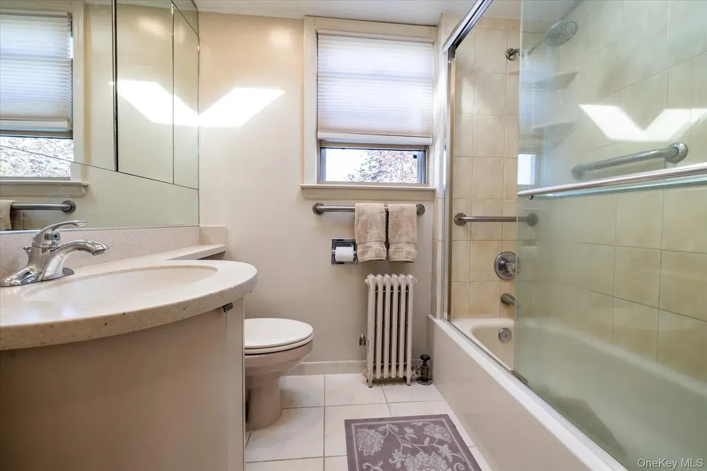 49 Park Avenue Malverne NY 11565