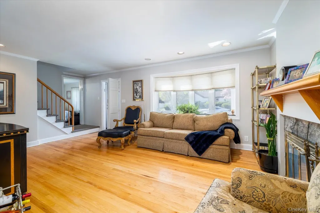 49 Park Avenue Malverne NY 11565