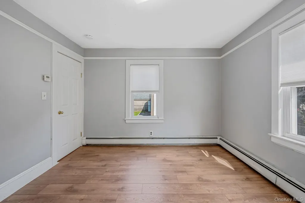 236 Jackson Avenue Mineola NY 11501