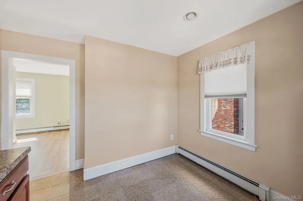 236 Jackson Avenue Mineola NY 11501