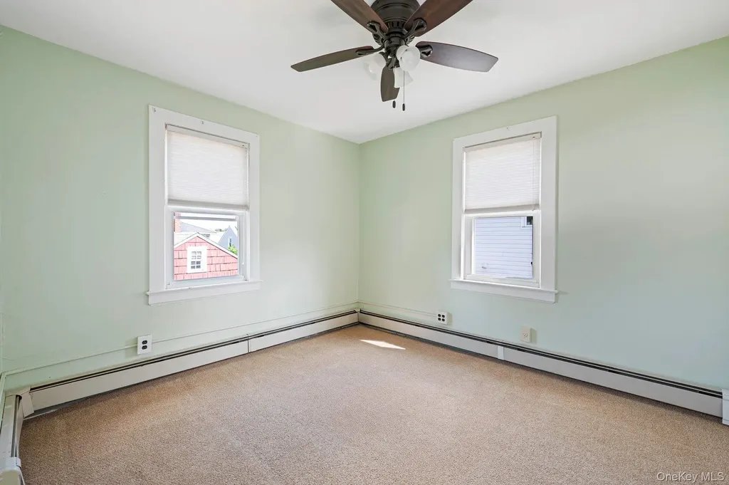 236 Jackson Avenue Mineola NY 11501
