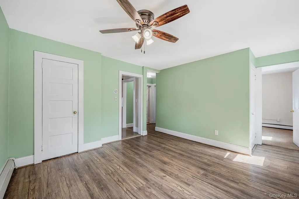 236 Jackson Avenue Mineola NY 11501