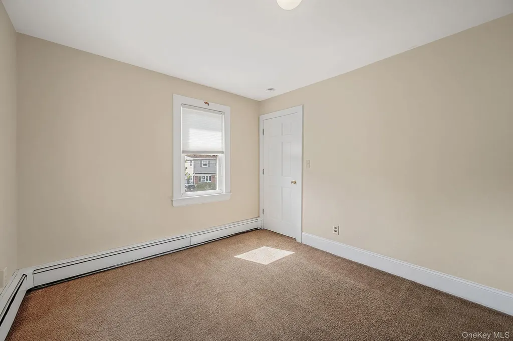 236 Jackson Avenue Mineola NY 11501