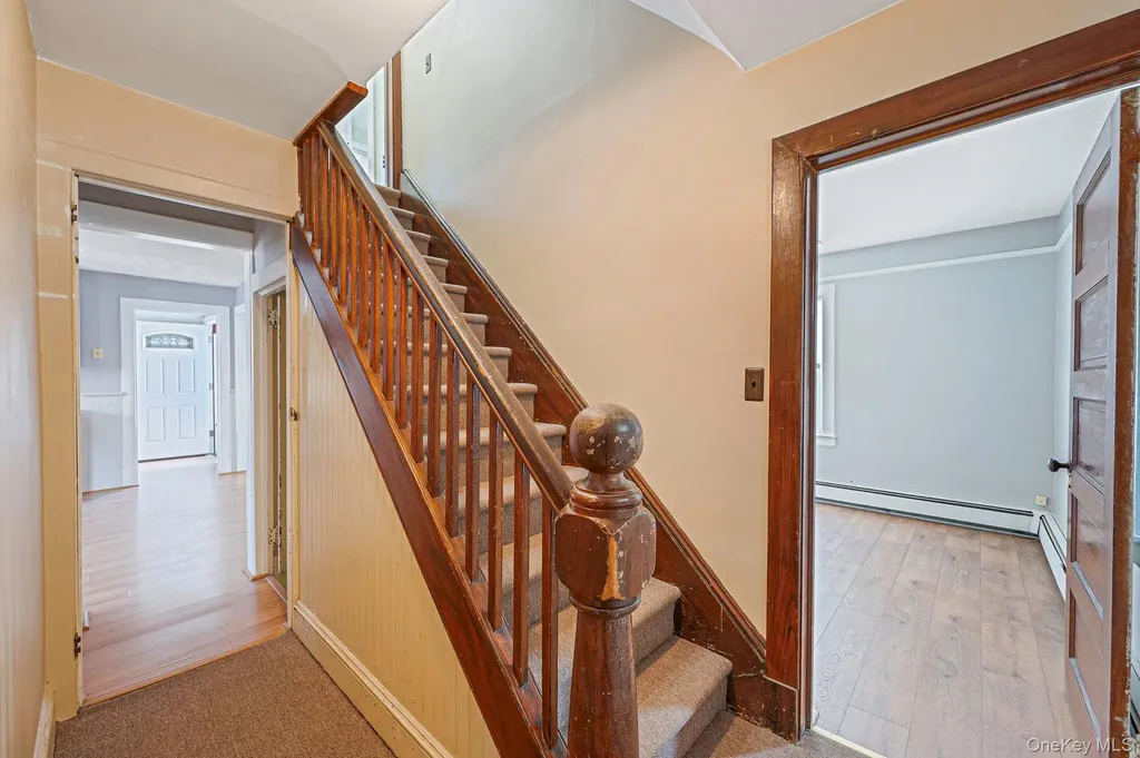 236 Jackson Avenue Mineola NY 11501