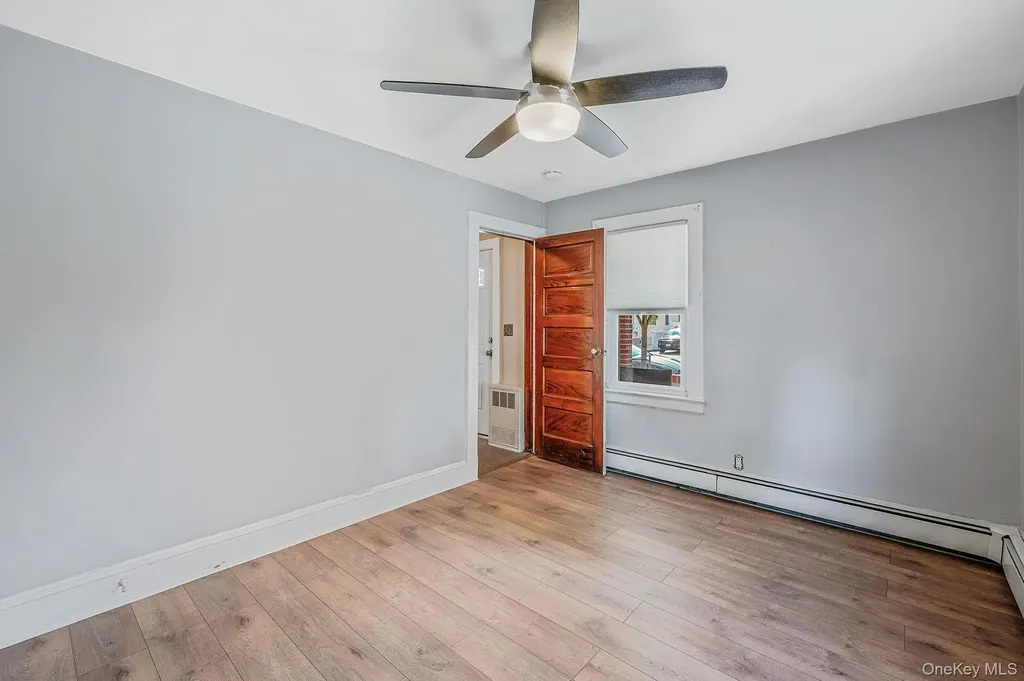 236 Jackson Avenue Mineola NY 11501