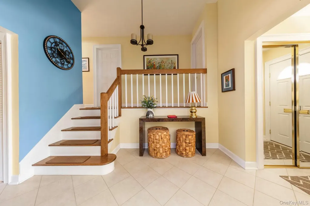 1076 Melissa Lane North Bellmore NY 11710